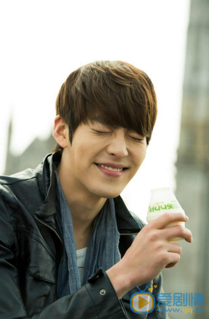 金宇彬代言照 金宇彬广告代言