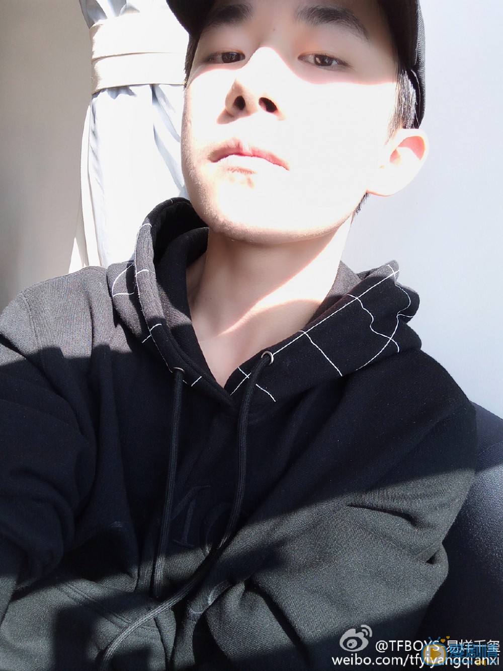 易烊千玺生活照 易烊千玺高清写真_易烊千玺高清剧照
