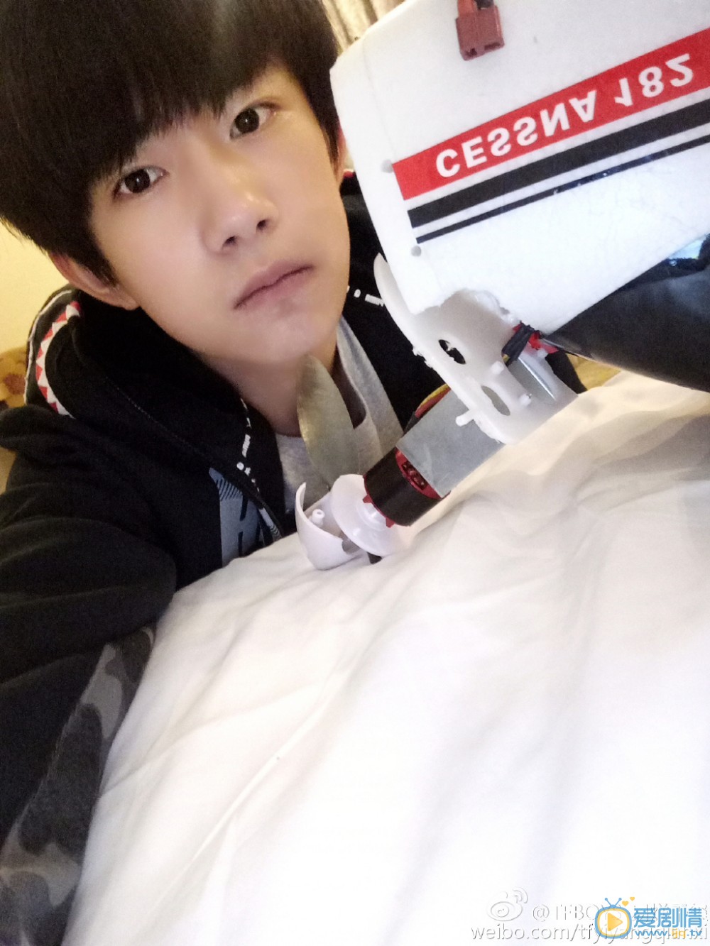 易烊千玺生活照 易烊千玺高清写真_易烊千玺高清剧照