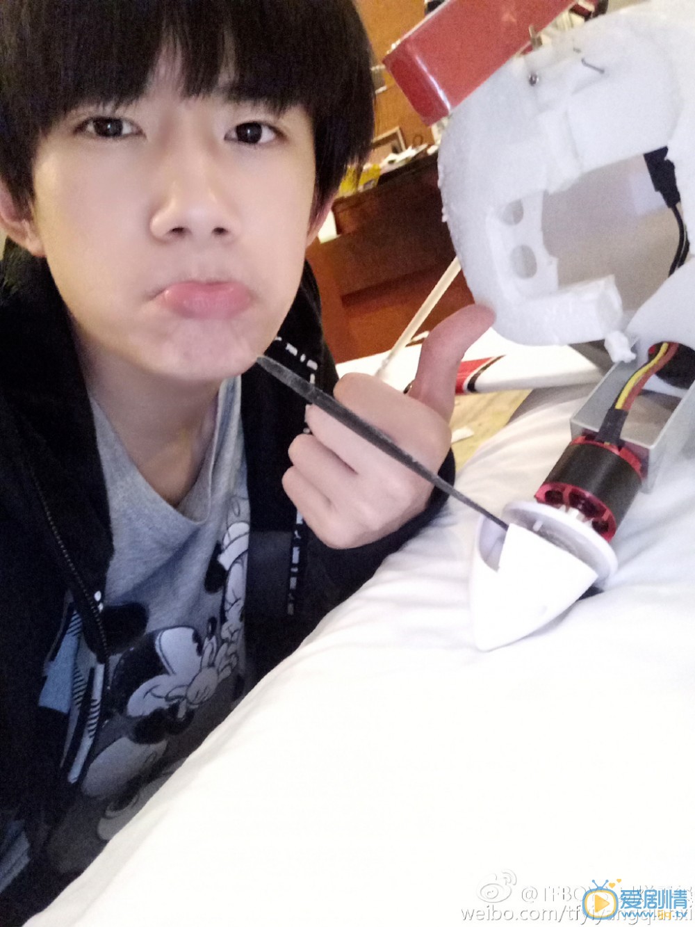 易烊千玺生活照 易烊千玺高清写真_易烊千玺高清剧照