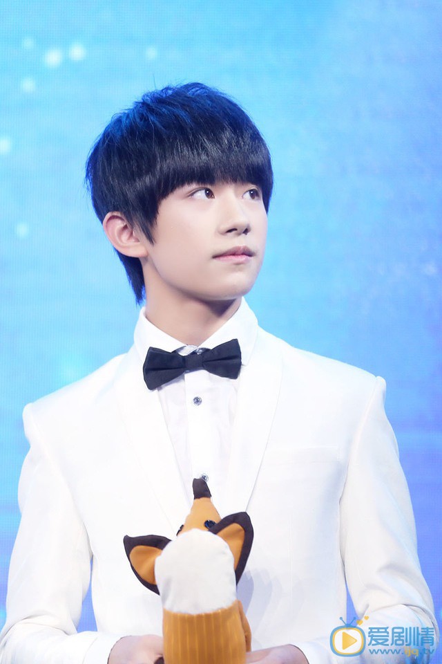 易烊千玺活动照 易烊千玺高清写真_易烊千玺高清剧照