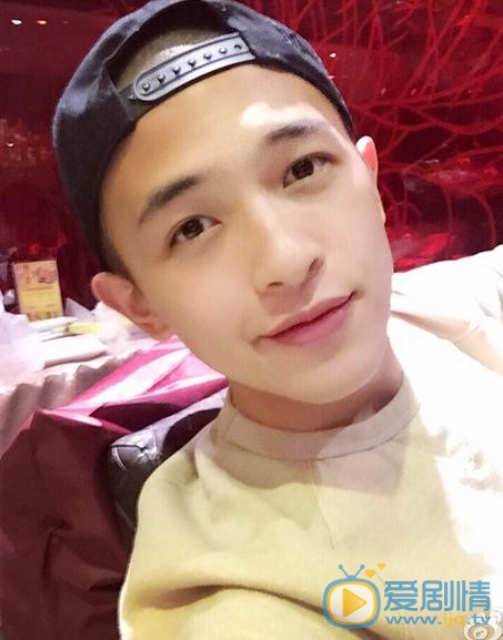 黄德毅生活照 黄德毅高清写真_黄德毅高清剧照