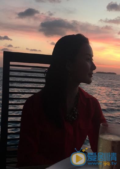 舒畅马尔代夫海边照 舒畅高清写真_舒畅高清剧照