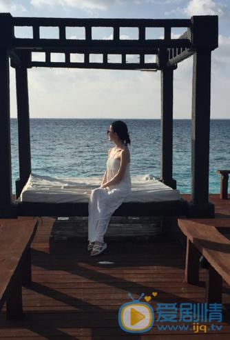 舒畅马尔代夫海边照 舒畅高清写真_舒畅高清剧照