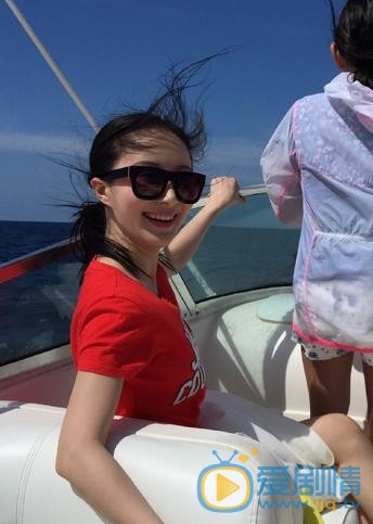 舒畅马尔代夫海边照 舒畅高清写真_舒畅高清剧照