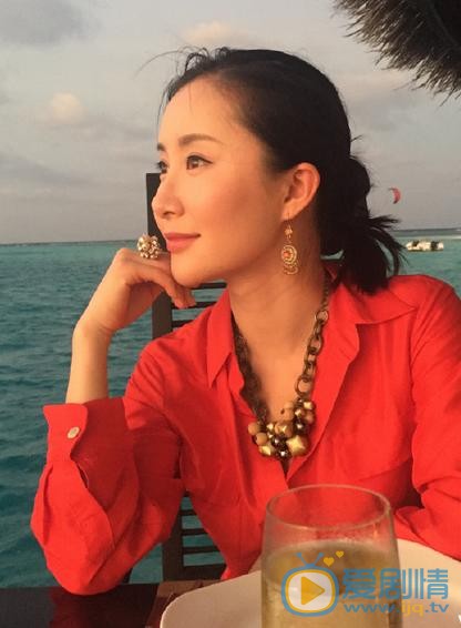 舒畅马尔代夫海边照 舒畅高清写真_舒畅高清剧照