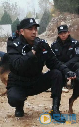 刘金龙《警花与警犬》剧照 刘金龙高清写真_刘金龙高清剧照