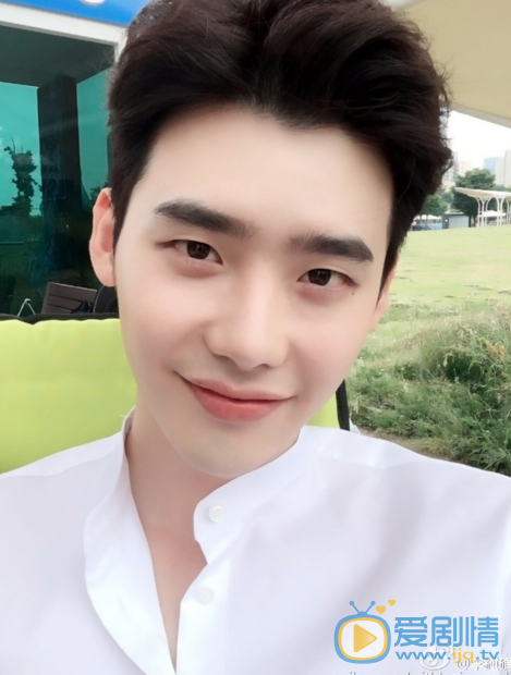 李钟硕自拍照 李钟硕自拍照