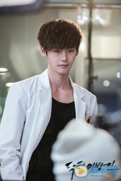 李钟硕《dctors异乡人》剧照 李钟硕doctors异乡人剧照