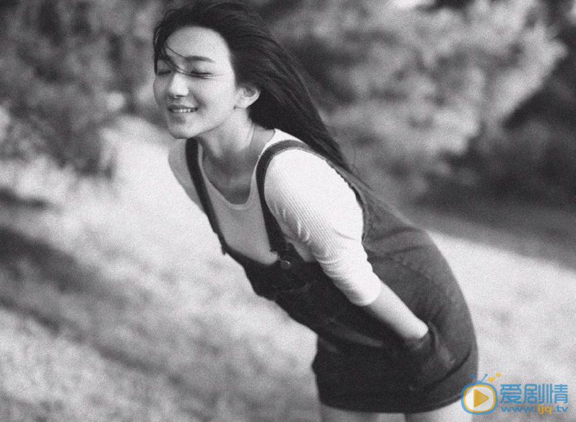 白卉子夏日清甜写真 白卉子高清写真_白卉子高清剧照