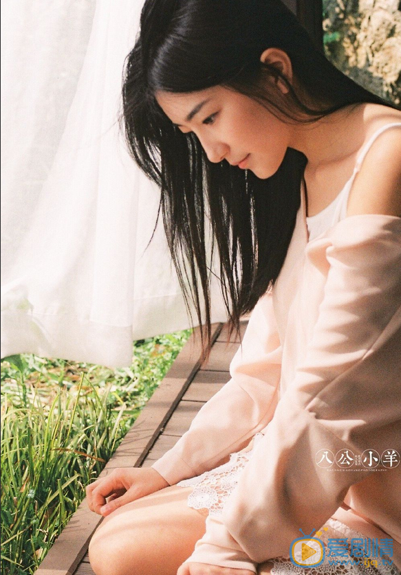 白卉子夏日清甜写真 白卉子高清写真_白卉子高清剧照