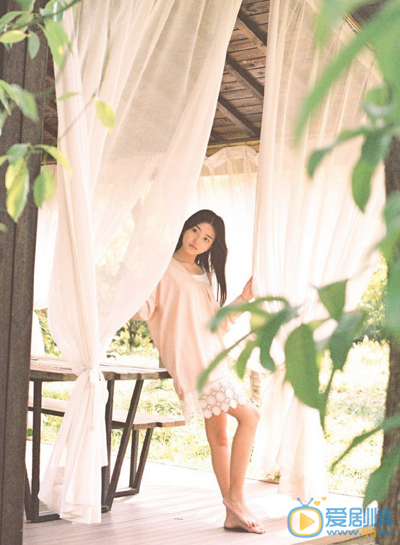 白卉子夏日清甜写真 白卉子高清写真_白卉子高清剧照