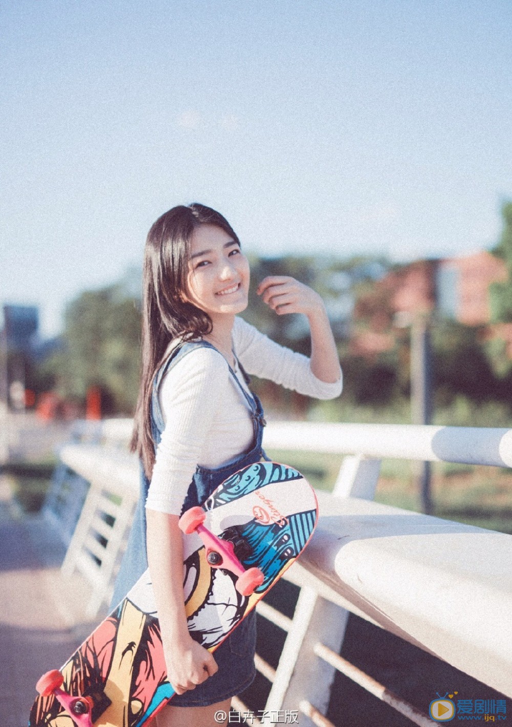白卉子生活照 白卉子高清写真_白卉子高清剧照