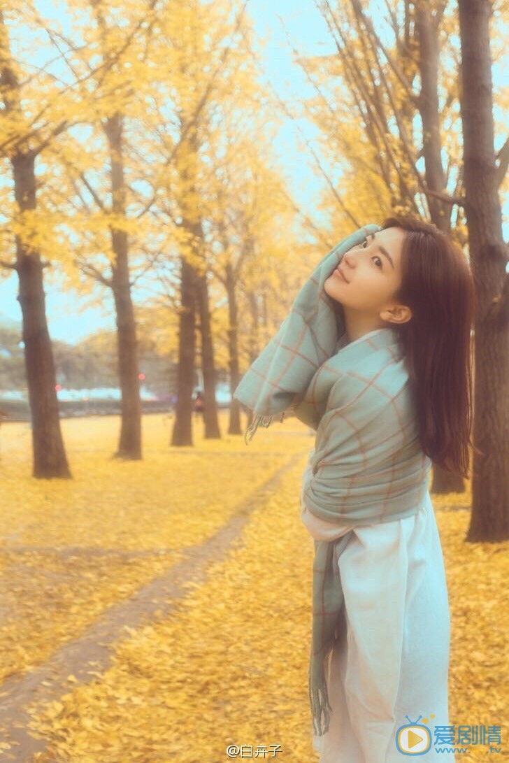 白卉子生活照 白卉子高清写真_白卉子高清剧照