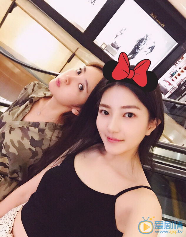 白卉子生活照 白卉子高清写真_白卉子高清剧照