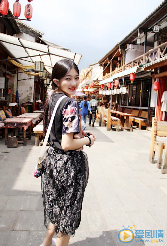 白卉子旅游照 白卉子高清写真_白卉子高清剧照