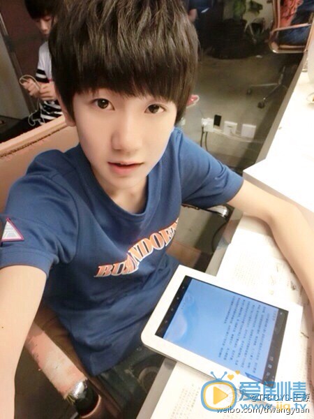 王源生活照 王源高清写真_王源高清剧照