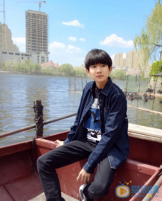 王源生活照 王源高清写真_王源高清剧照