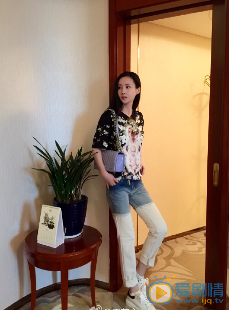 王若心自拍照 王若心高清写真_王若心高清剧照