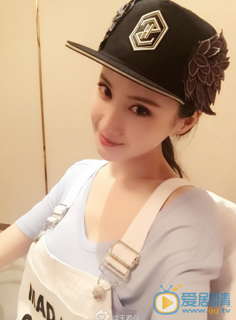 王若心自拍照 王若心高清写真_王若心高清剧照