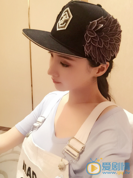 王若心自拍照 王若心高清写真_王若心高清剧照