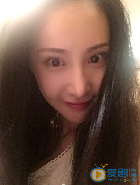 王若心自拍照 王若心高清写真_王若心高清剧照