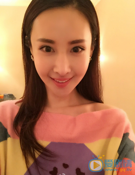 王若心卖萌照 王若心高清写真_王若心高清剧照