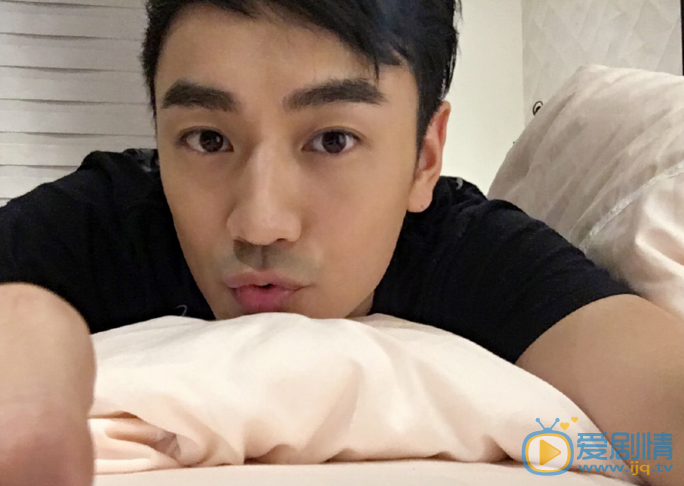 林佑威自拍照 林佑威自拍照