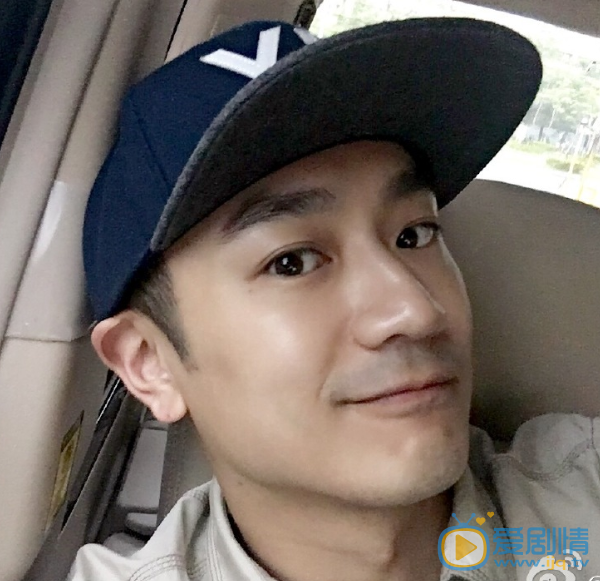 林佑威自拍照 林佑威高清写真_林佑威高清剧照