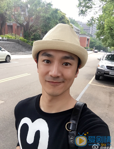林佑威自拍照 林佑威自拍照