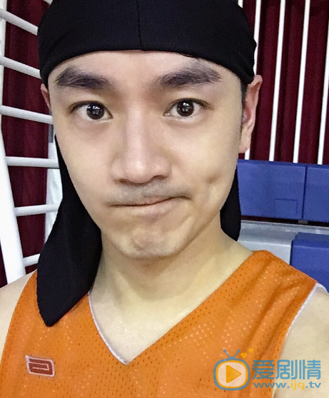 林佑威自拍照 林佑威自拍照