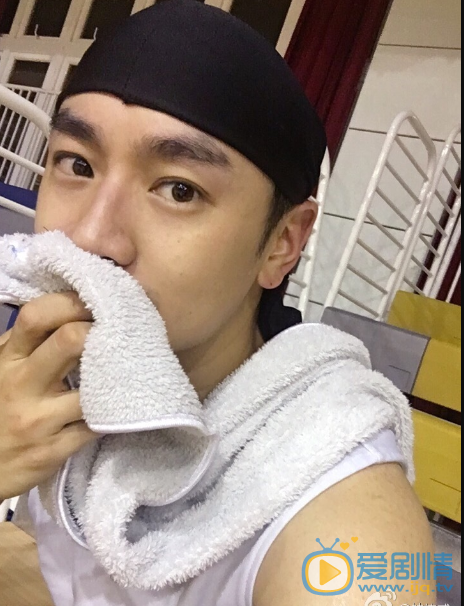 林佑威自拍照 林佑威自拍照