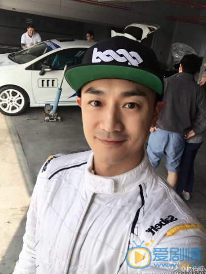 林佑威自拍照 林佑威高清写真_林佑威高清剧照