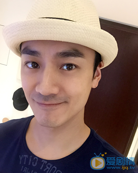 林佑威自拍照 林佑威高清写真_林佑威高清剧照