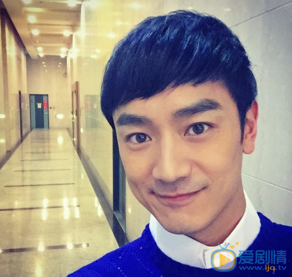 林佑威自拍照 林佑威高清写真_林佑威高清剧照
