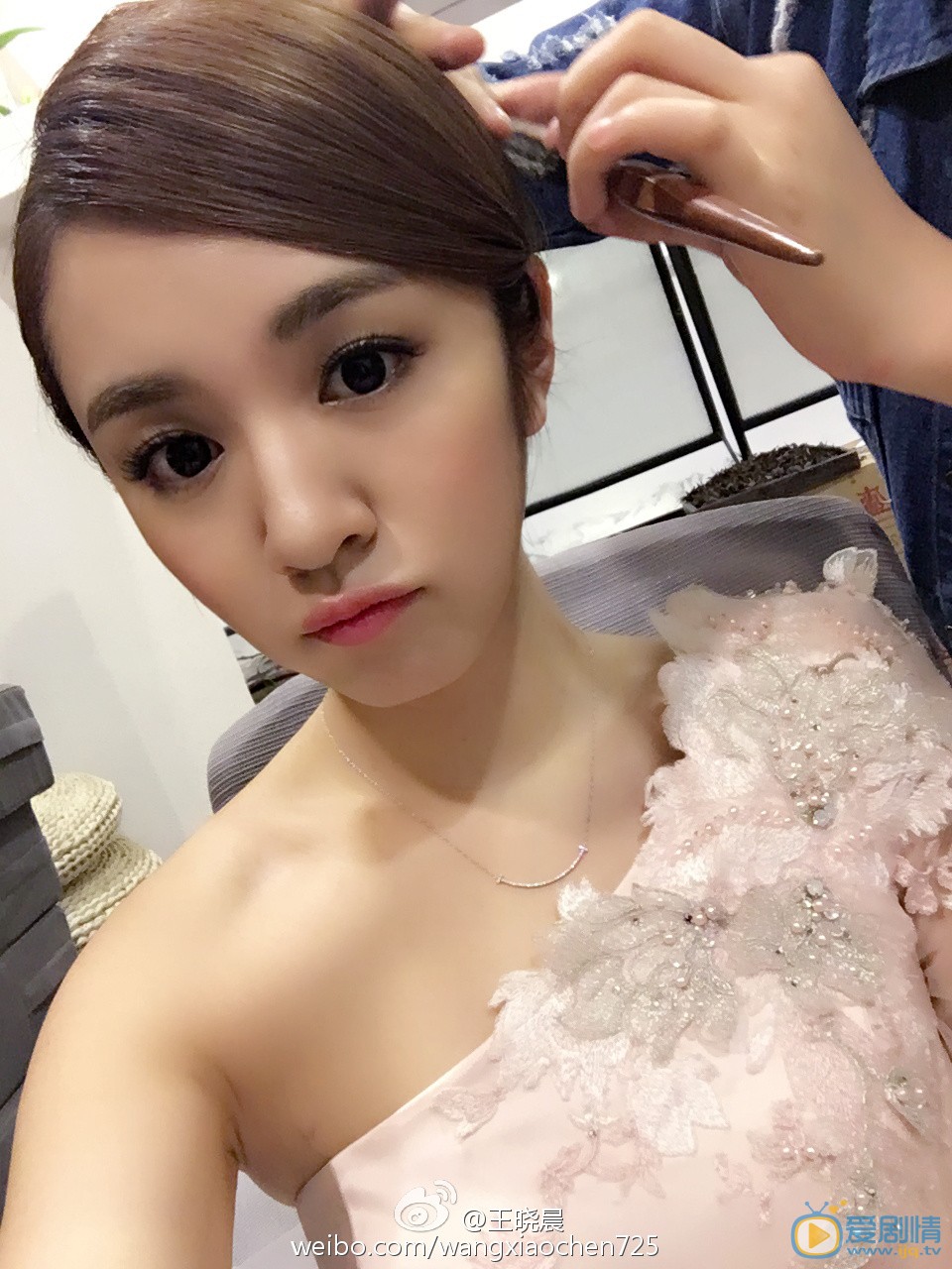 王晓晨卖萌照 王晓晨高清写真_王晓晨高清剧照