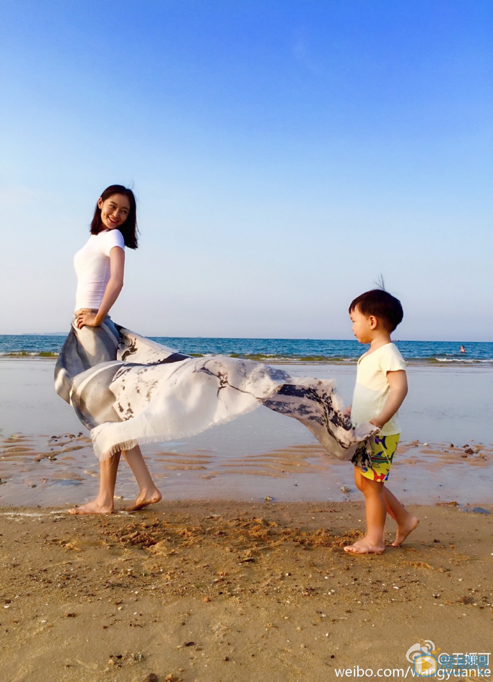 王媛可旅游照 王媛可高清写真_王媛可高清剧照