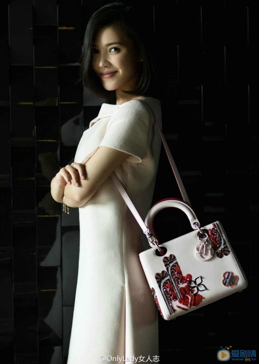 杨子姗街拍大片 杨子姗高清写真_杨子姗高清剧照