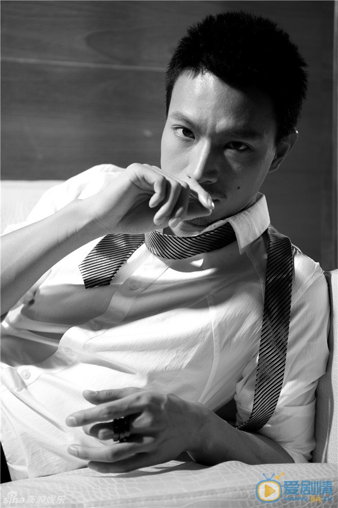 江明洋黑白写真 江明洋高清写真_江明洋高清剧照
