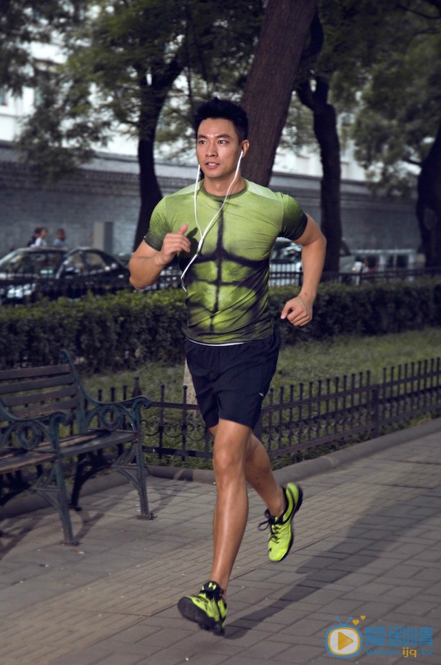 江明洋个人街拍 江明洋高清写真_江明洋高清剧照