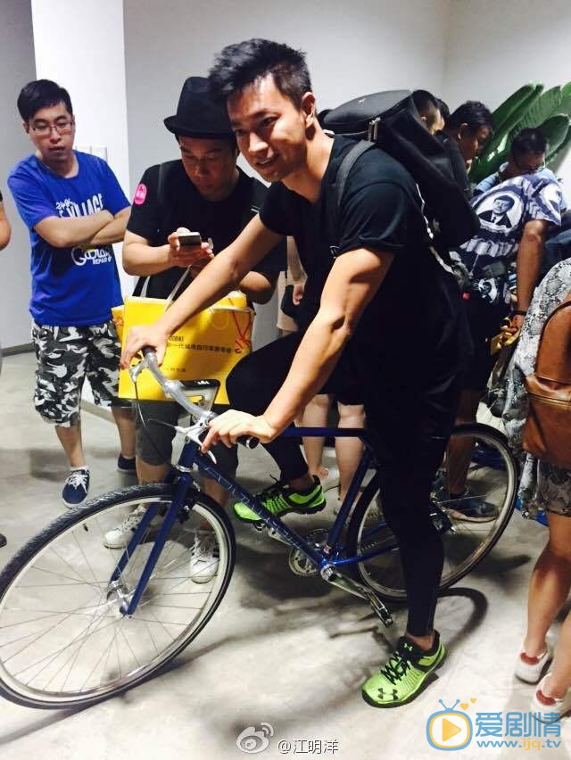 江明洋生活照片 江明洋高清写真_江明洋高清剧照