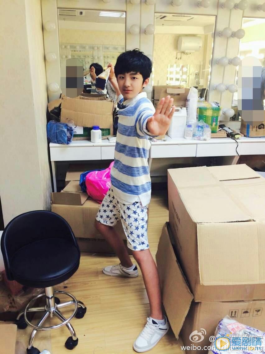 刘志宏呆萌生活照 刘志宏高清写真_刘志宏高清剧照