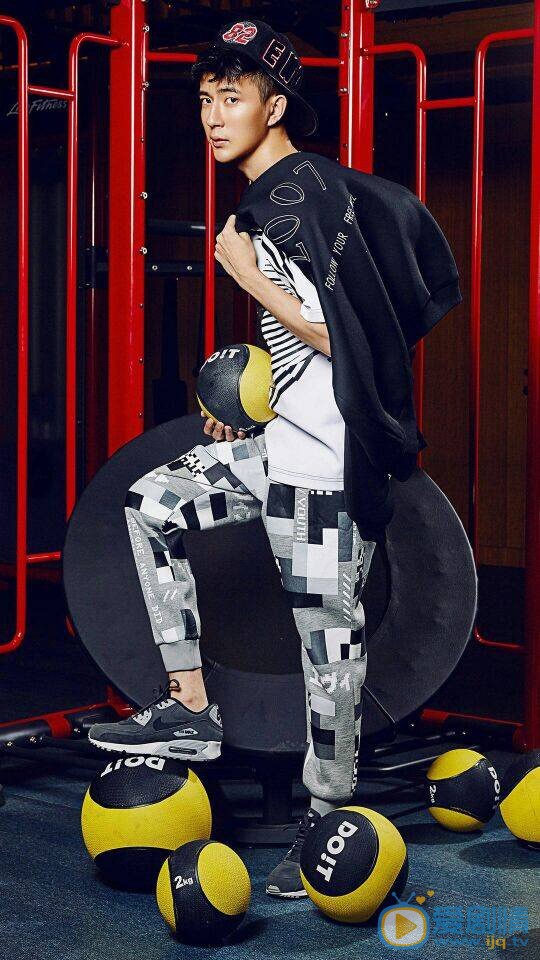 于朦胧时尚杂志写真 于朦胧高清写真_于朦胧高清剧照