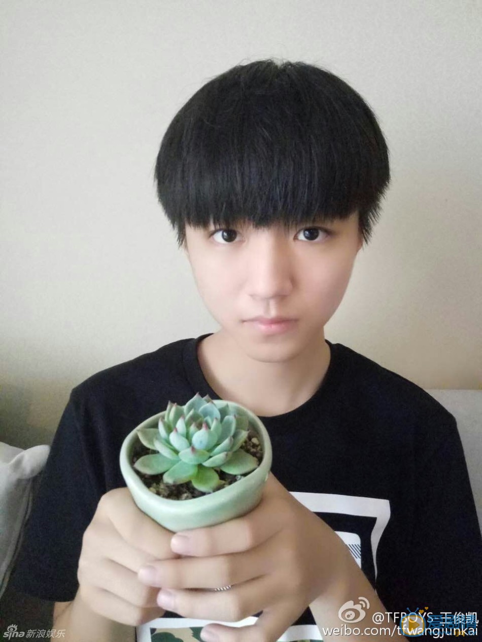 王俊凯生活照 王俊凯高清写真_王俊凯高清剧照