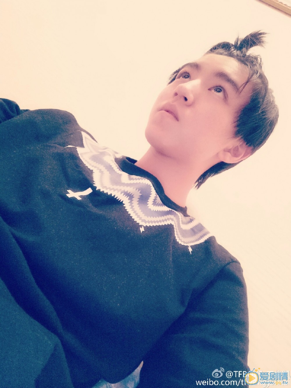 王俊凯搞怪照 王俊凯高清写真_王俊凯高清剧照