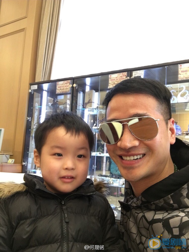 何晟铭生活照 何晟铭高清写真_何晟铭高清剧照