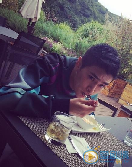 赵康玮生活照 赵康玮高清写真_赵康玮高清剧照