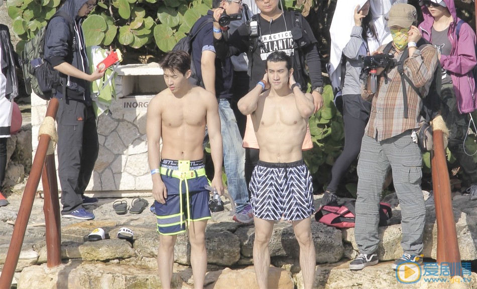 李治廷半裸肌肉大片 李治廷高清写真_李治廷高清剧照