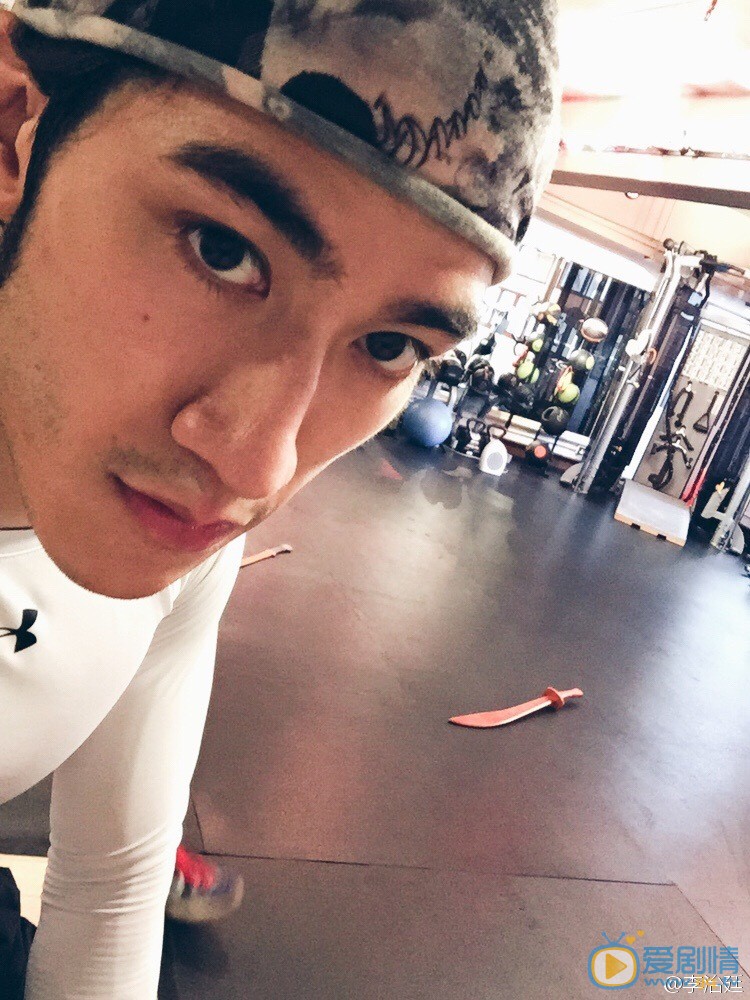 李治廷生活照 李治廷高清写真_李治廷高清剧照