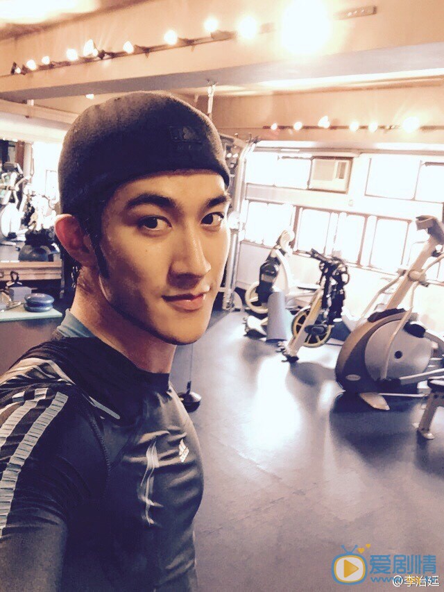 李治廷生活照 李治廷高清写真_李治廷高清剧照